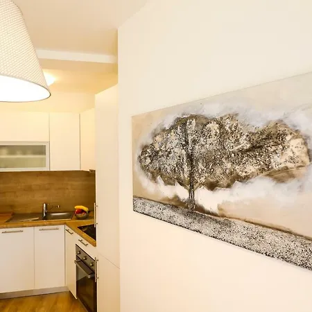 Andri 4 Apartment
