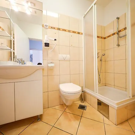 Apartment Andri 4 *