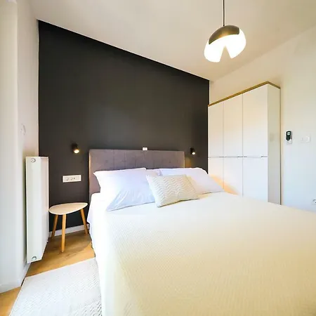 Apartment Andri 4 *